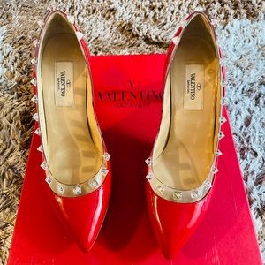 Authentic VALENTINO Rockstud pumps patent-leather